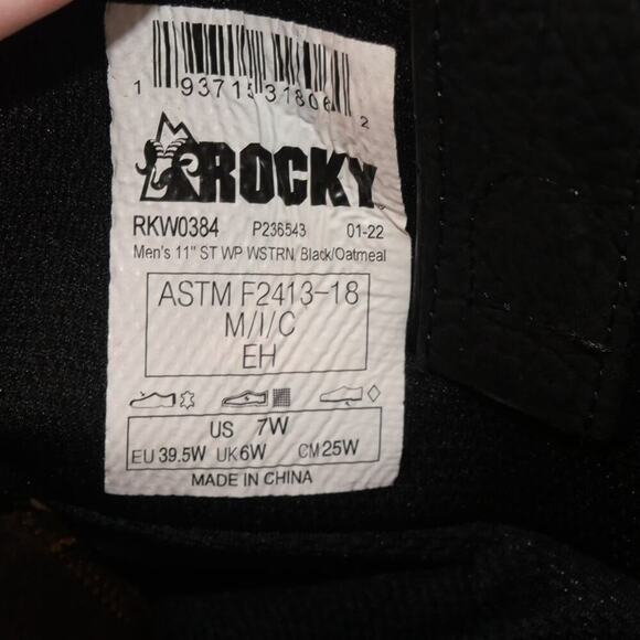 NEW Rocky Men\'s 7 Wide 11\